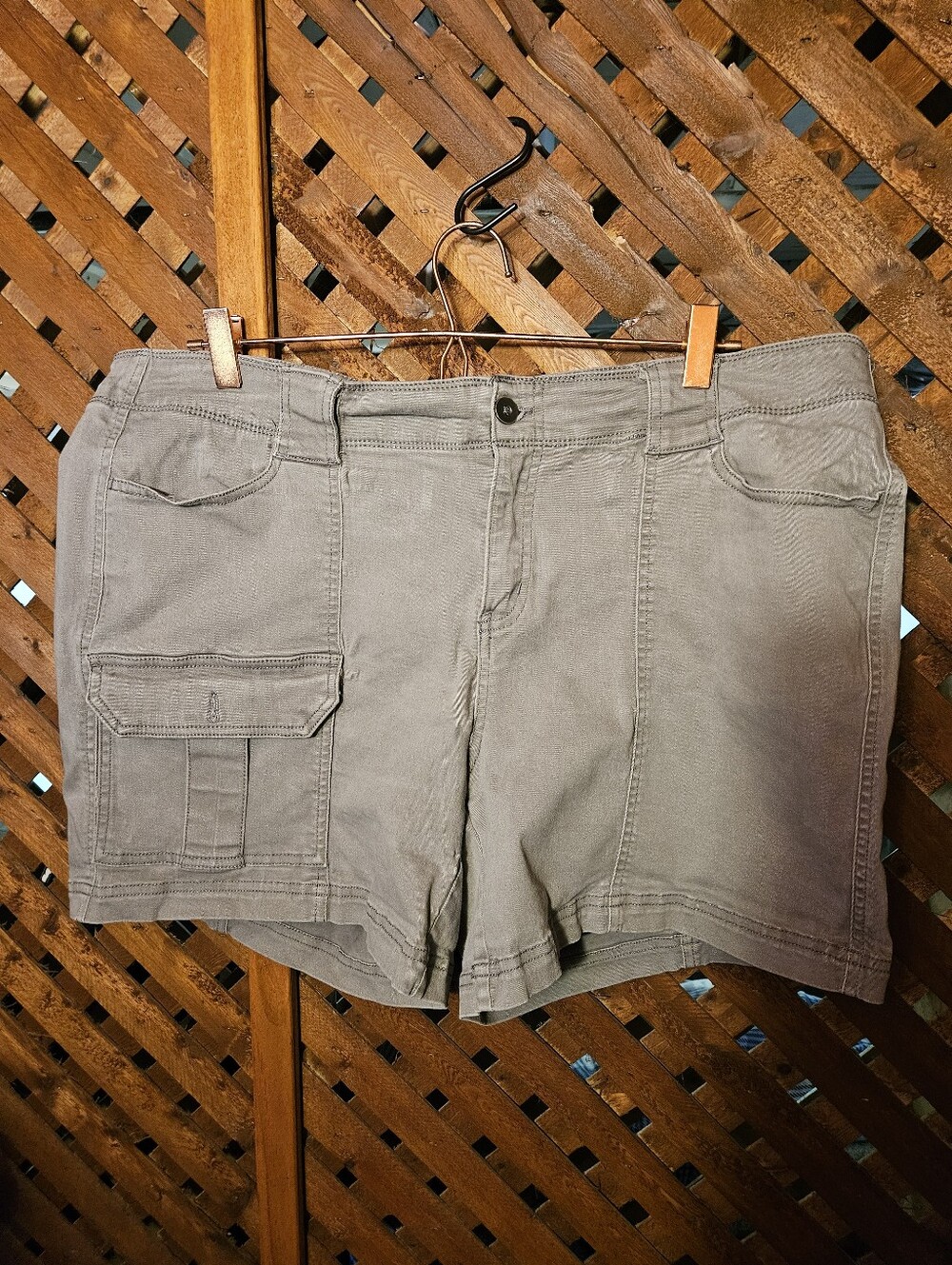 Market & Spruce Women's Gray Cargo Shorts